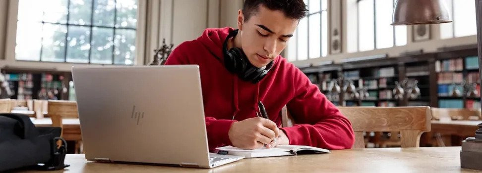 Τα καλύτερα laptop για φοιτητές 2021 - 4 κατηγορίες laptop για κάθε είδους χρήση